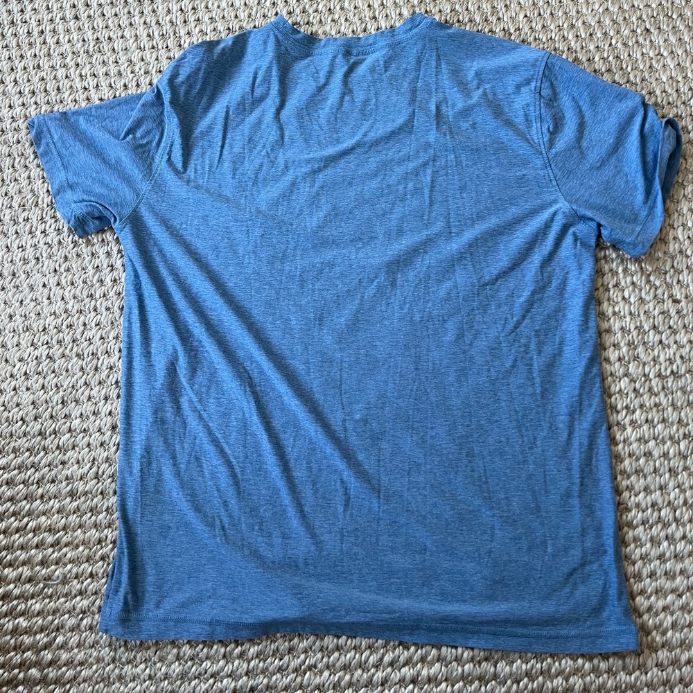 Vuori Men's Blue T-Shirt - Picture 3 of 3